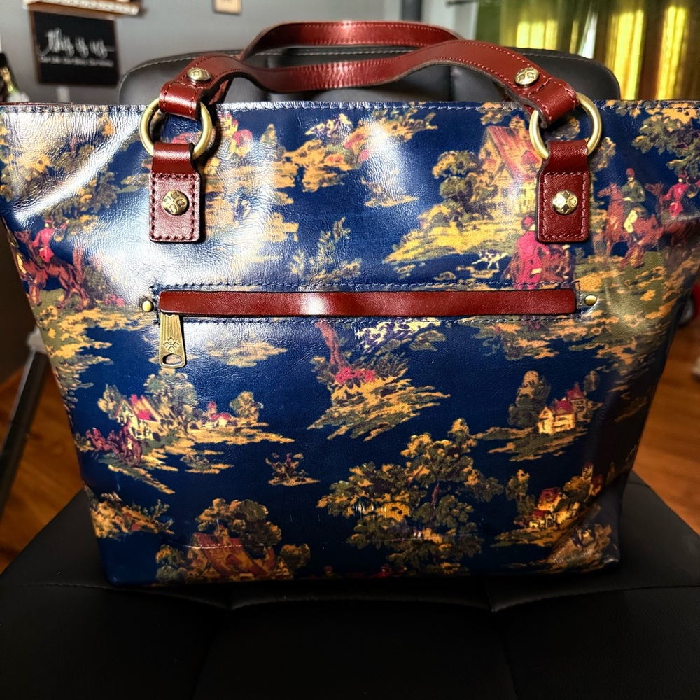 Patricia Nash Alessano Tote Kent Countryside Scenic Print Navy Leather NWT